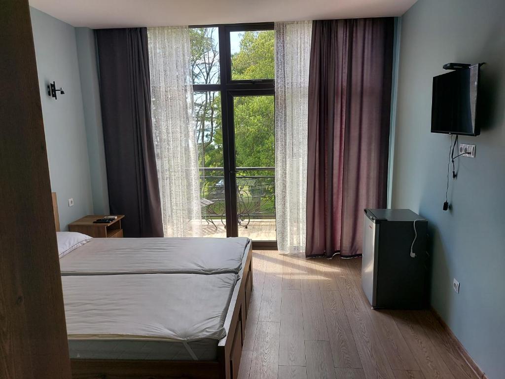 French Hotel room 2